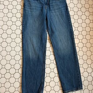 Levi’s Low Pro Straight Jeans Women’s 28 Medium Wash Raw Hem 90s Relaxed Denim